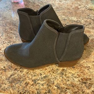 Kensie booties